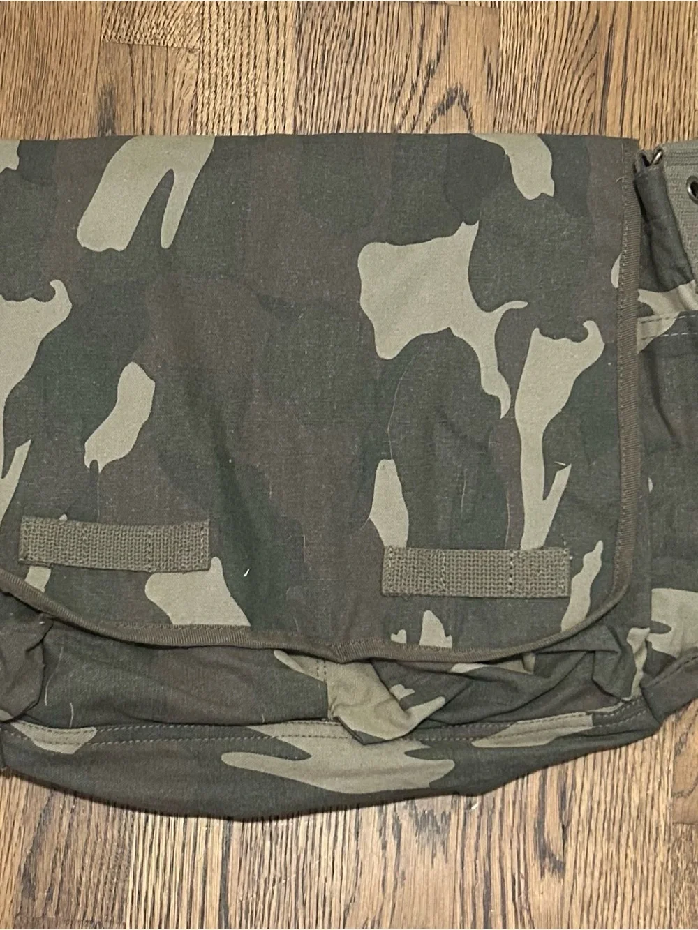 Source Unknown Camouflage Messenger Bag - Green and Black